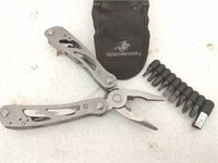 Winchester Multi Tool in pouch.
