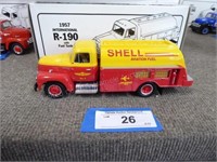 1957 International R-190 w/ fuel tanker - Shell Av