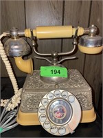 VINTAGE FRENCH STYLE ROTARY PHONE- DIAL STICKS