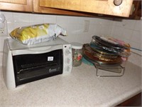 TOASTER OVEN & COOKIE SHEETS
