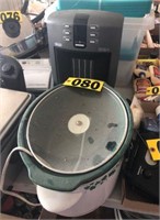Electric heater & crock pot  - NO SHIPPING