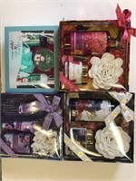 20 Pcs Of Perfume/bath Gift Sets