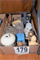 Box of Misc. Home Décor & Decorations