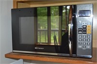 Emerson 1100 Watt Microwave Oven