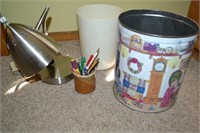 Desk Lamp/Pencil Holder/Trash Cans