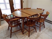 TELL CITY MAPLE DINING TABLE W/2 LEAVES & 6 CHAIRS