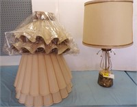 (4) LAMP SHADES; TABLE LAMP