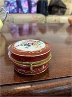 Hand Painted Limoges Porcelain Pill Box