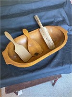 Wooden Bread Bowl with Paddles