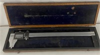Vintage Brown & Sharpe Caliber #571 in Wood Box.