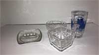(1) Holiday Inn ash tray (2) glassware bowls (1)