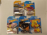 Lot of 5 Hot Wheels Toy Cars