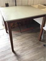 Wood crafting table