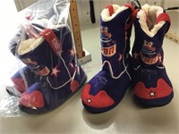 2 pair boot slippers. Adult med size 6/7