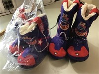 2 pair kids boot slippers size small fits 12/13