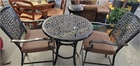 Cocktail table w/ 2 chairs