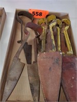 LOT SHEEP SHEARS- SOME IN CASES