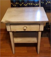 Accent Table 25h  x 21w  x 17d