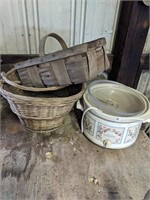 Baskets & Crockpot