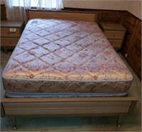 Vintage Showers Furniture Full Size Bed