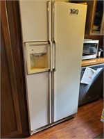 GE Side by Side Refrigerator
