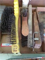 tray of wire brushes