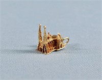 14K Gold Cathedral Stanhope Charm, 5g
