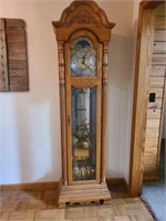 Oak Ridgeway Grandfather Clock w/key