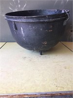 Cast Iron Cauldron Kettle Pot, as is