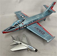 2 Toy Airplanes