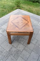 Oak Wood Decorative Finish Side / End Table