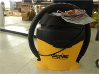Genie 2 gallon wet/dry vacuum