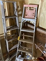 1 wooden 6' ladder, 1 aluminum 6' ladder