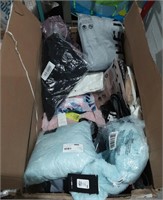 NEW Womens S/M Box Lot Clothing K13A