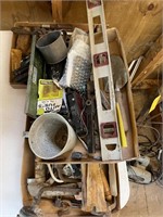 Level, wood vise, hand drills, misc tools -3 flats