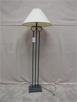 CONTEMPORARY FLOOR LAMP: