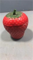 Glass strawberry with lid