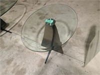 Oval Glass Top End Table (Modern)