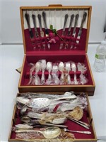 ROGERS SILVER WARE SET IN NICE BOX