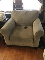 OVERSIZED CHAIR