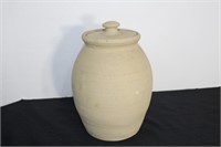 9½" Lidded Crock