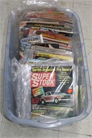 Lot Assorted Car & Motorsports Magazines (inc Tote