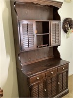 Ethan Allen display hutch/cabinet  with some ware