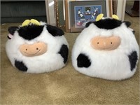 Fluffy animated cows