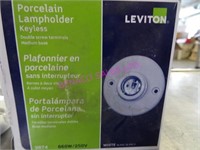 LOT, 1 BOX/12 PCS, LEVITON PORCELAIN LAMP HOLDER