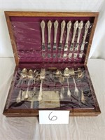 Wm. Rogers & Son Flatware in Woodbox