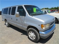 (DMV) 1999 Ford E350 XL SD Full-Size Passenger Van