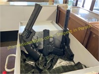 3 CO 2 handguns in  metal box (BID X 3)