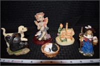 Figurine lot incl: Sebastian Weaver & Loom