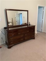 Ethan Allen Dresser w/Mirror